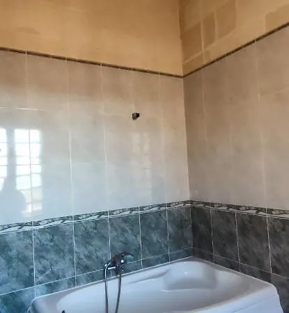 بيت ضيافة Warda Xewkija