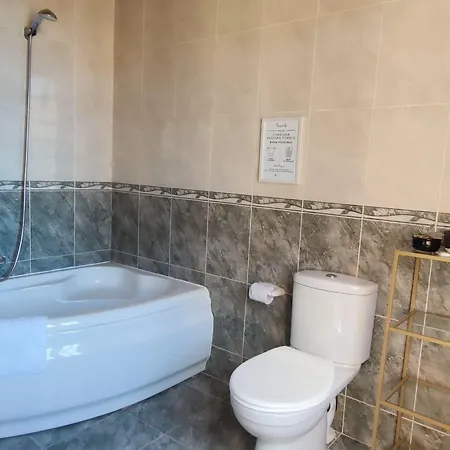 Warda بيت ضيافة Xewkija